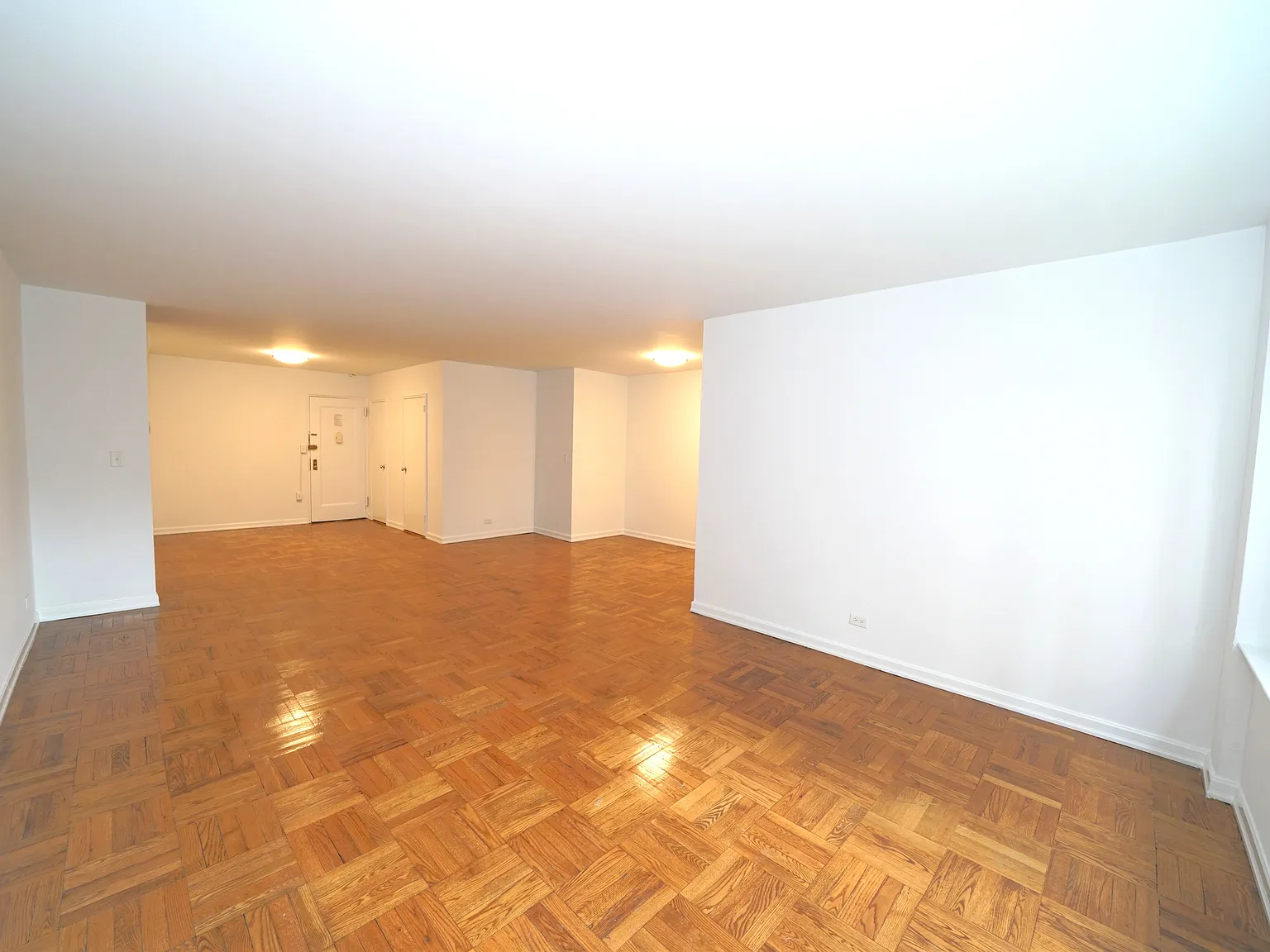 1700 York Avenue — Photo 3