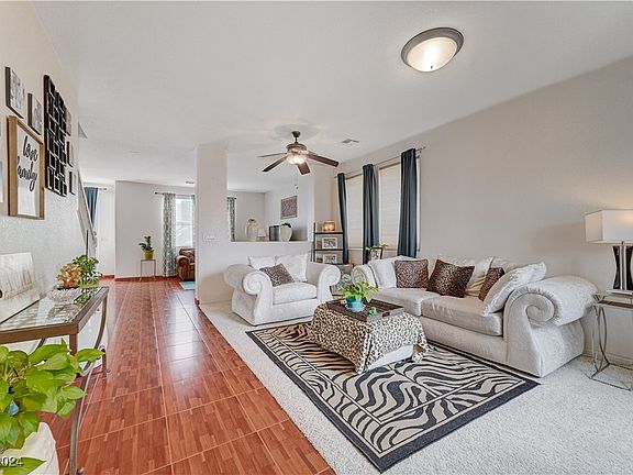 4th image of 533 Lacabana Beach Dr