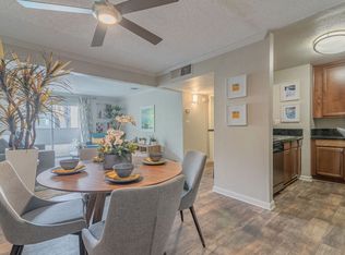 City View Apartments at Warner Park, Woodland Hills, CA 91367