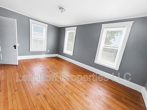3rd image of 25 Portland St Unit 16