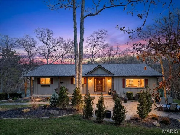 12 Prairie Lake Ct, Wentzville, MO 63385