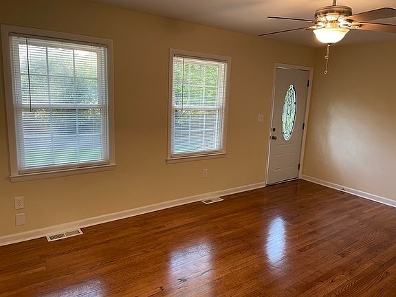 5th image of 406 Bryan St
