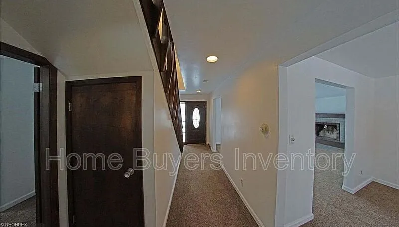 5 bed, 2.5 bath, 1980 sqft, $2,350 — Photo 4