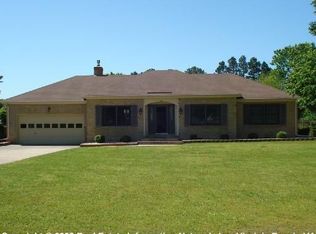 204 Barcroft Dr, Smithfield, VA 23430