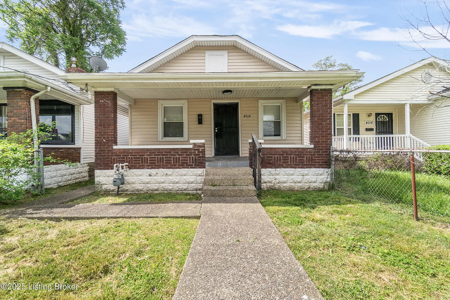 4014 Greenwood Ave photo 1