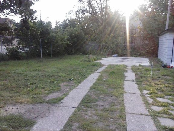 5th image of 1930 Prospect Ave SE