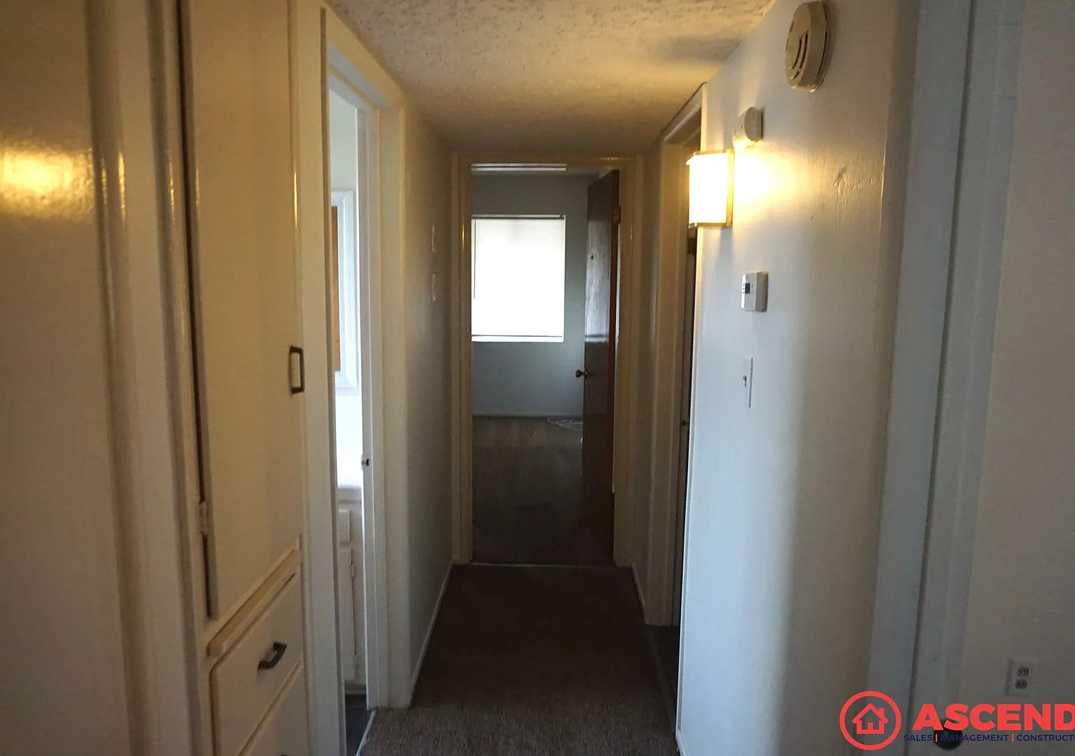 Spacious 3BD/2BA Home in Bakersfield's 93306 Garage, Driveway, Backyard! — Photo 4