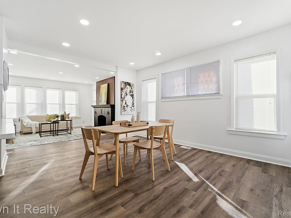 16803 Lawton St, photo 12