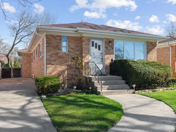 4256 Main St, Skokie, IL 60076