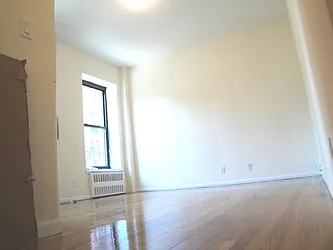 Rented by LEE & ASSOCIATES NYC RESIDENTIAL LLC