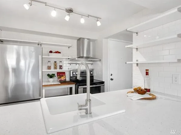 1836 25th Ave APT 201, Seattle, WA 98122