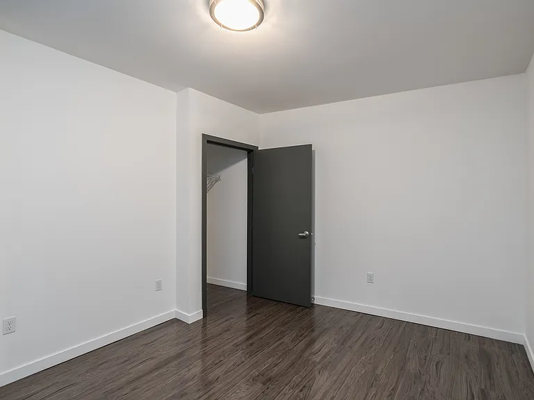 Greenwood Place Apartments — Photo 25
