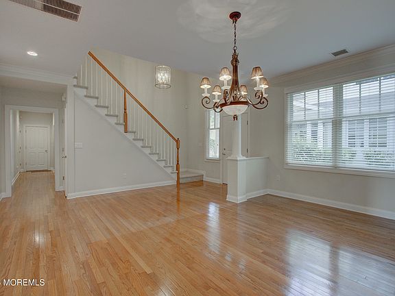 3rd image of 24 Adams Way