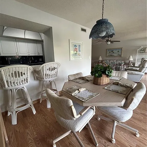 5479 Peppertree Dr #E13 — Photo 6