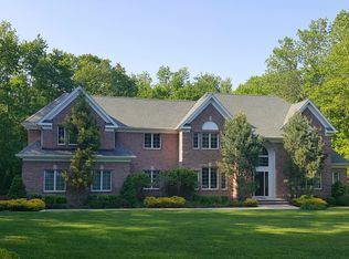1 Berkshire Dr, Warren, NJ 07059