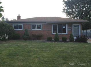 31420 Gardendale Dr, Warren, MI 48088