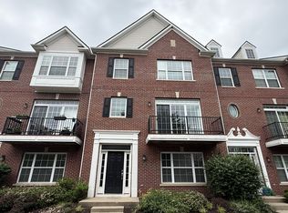 1049 3rd Ave NW, Carmel, IN 46032