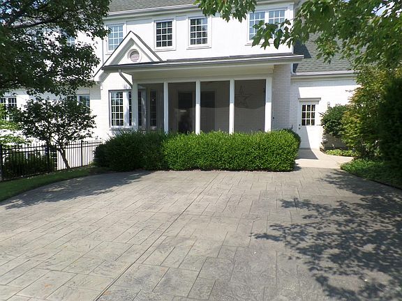 2nd image of 3565 Country Walk Dr