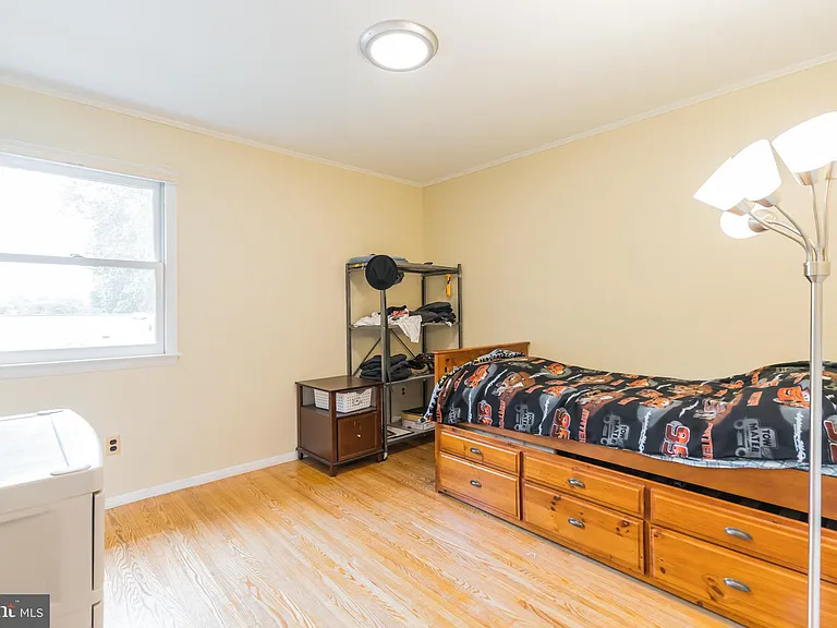 7011 Hadlow Dr — Photo 23