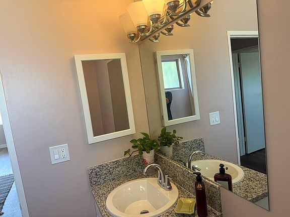 5th image of 3721 E 8th St APT 6