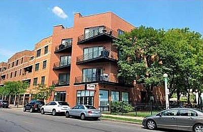 5th image of 2028 W Belmont Ave APT 4W