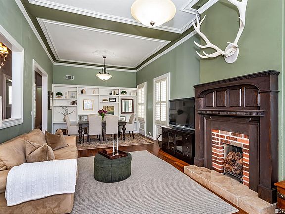 5th image of 2482 Bush St