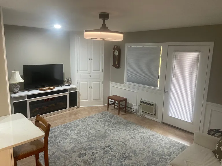 6125 Harbourside Dr — Photo 11