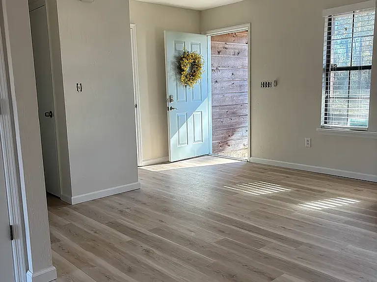 2329 Barcelona Ct — Photo 3