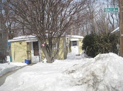 2nd image of 90 Idalla Rd