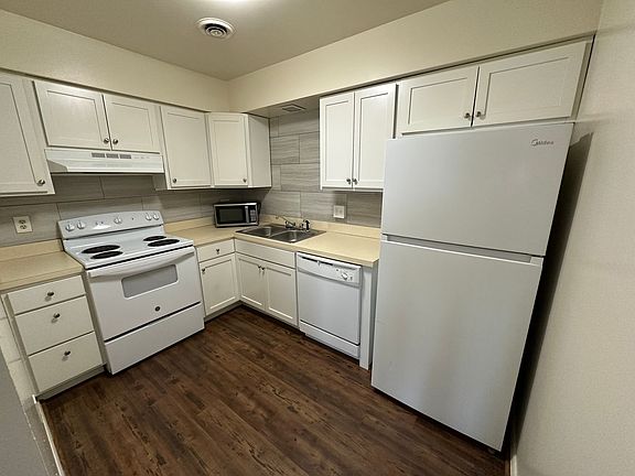 5th image of 4703 Count St APT 1