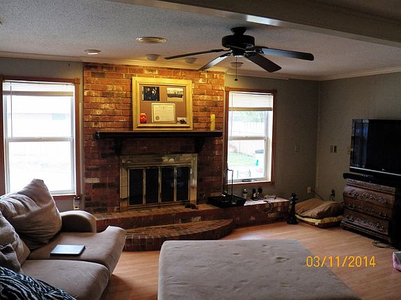 3rd image of 813 Palm St