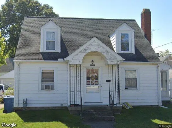 902 5th St, Sandusky, OH 44870