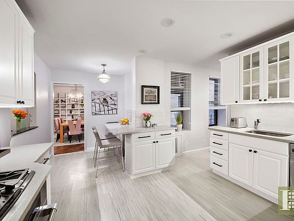 2nd image of 321 W 78th St APT 3E