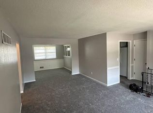 1611 SW Sunset Ave, Blue Springs, MO 64015