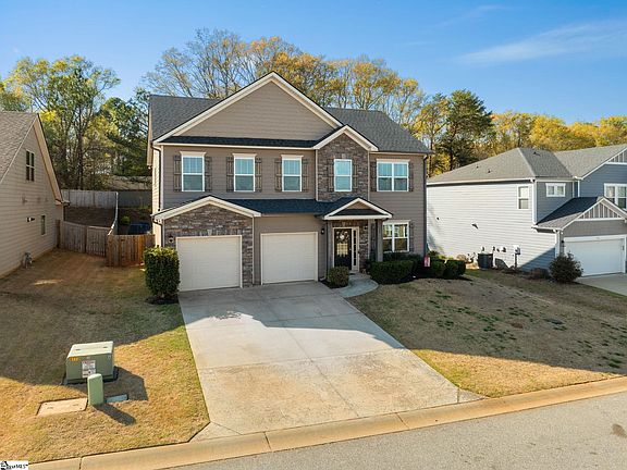 5th image of 265 Delbourne Ln