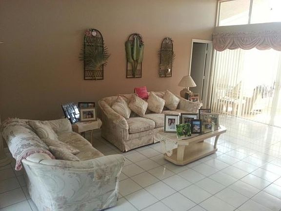5th image of 1393 Fairfax Cir E