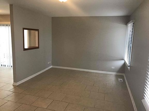 3rd image of 2S458 Cottonwood Ct