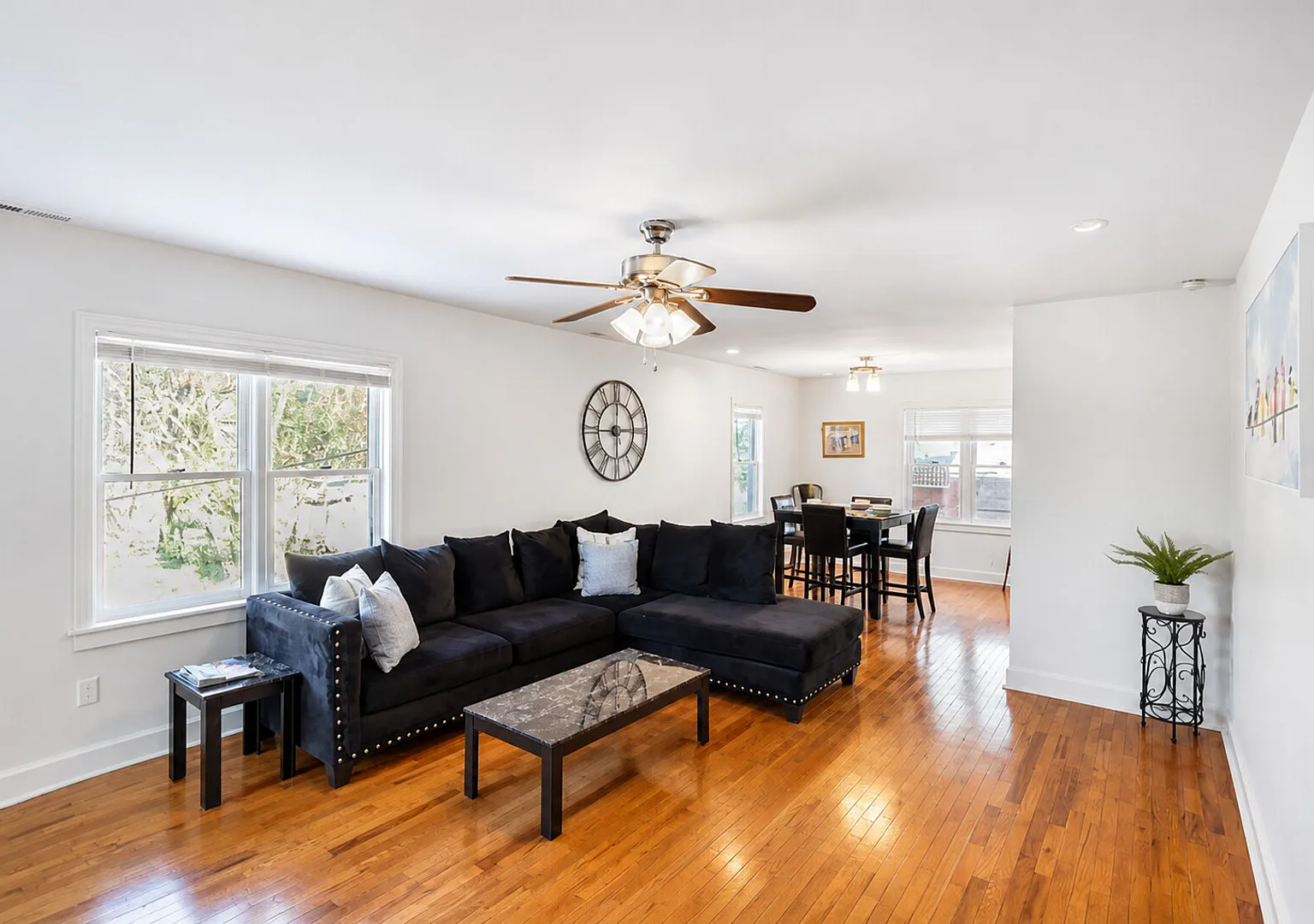 Stay AwhileYour Bright, Spacious and Cozy Retreat — Photo 1