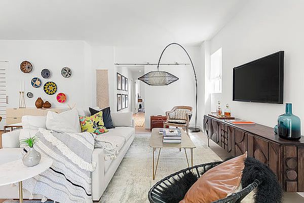 1st image of 572 11th Ave APT 7R