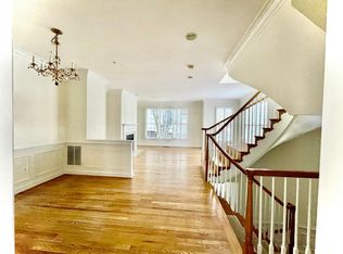 1308 McLean Crest Ct, Mc Lean, VA 22101