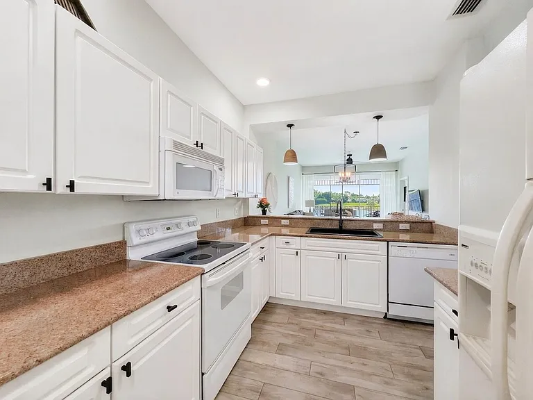 7895 Mahogany Run Ln #1422 — Photo 7
