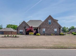 10 Sheraton Cv, Oakland, TN 38060