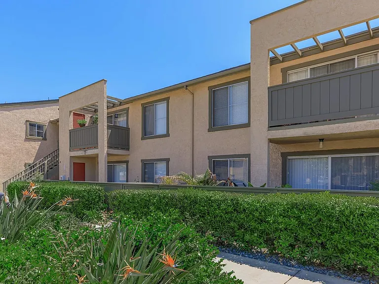 Montebello Villas — Photo 42