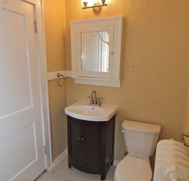 1st image of 178 Avon St N APT 2