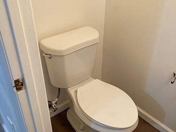 5th image of 5882 Sheldon Ct #A