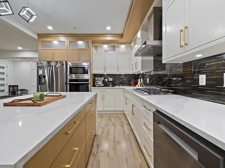 10500 McVeety St #UPPER — Photo 15