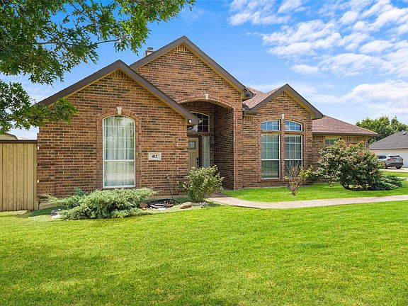 2nd image of 412 Kings Creek Dr