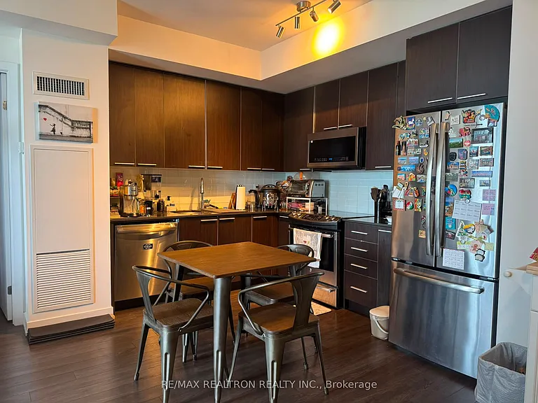 10 Park Lawn Rd #2310 — Photo 3