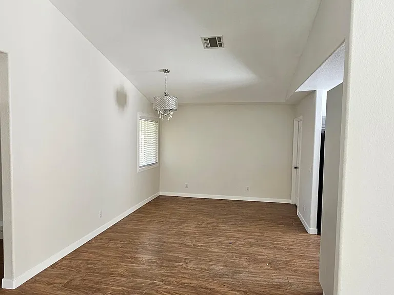 424 E Avenue J11 — Photo 7