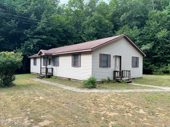 244 Hans Creek Road, Broadalbin, NY 12025